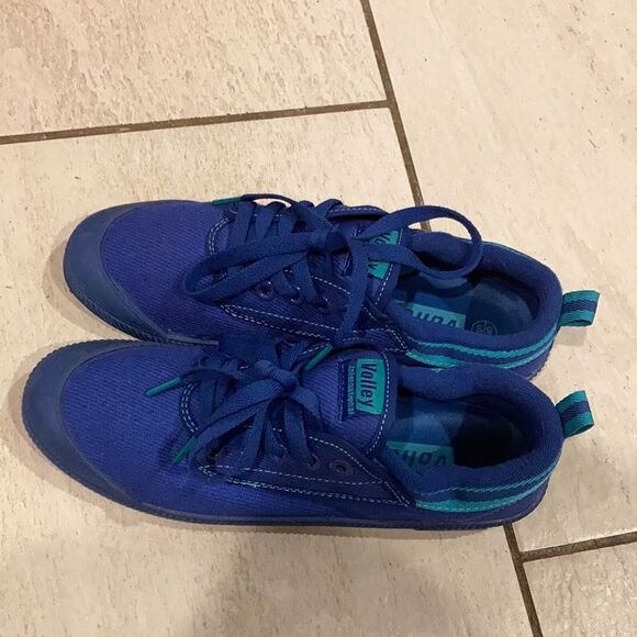 NWOT Volley blue canvas shoes women size 9 men size 7 - Picture 1 of 7